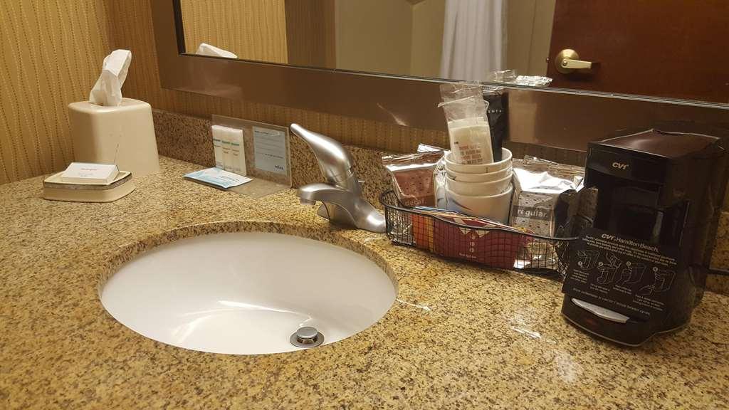 Hampton Wayne-southwest Hotel